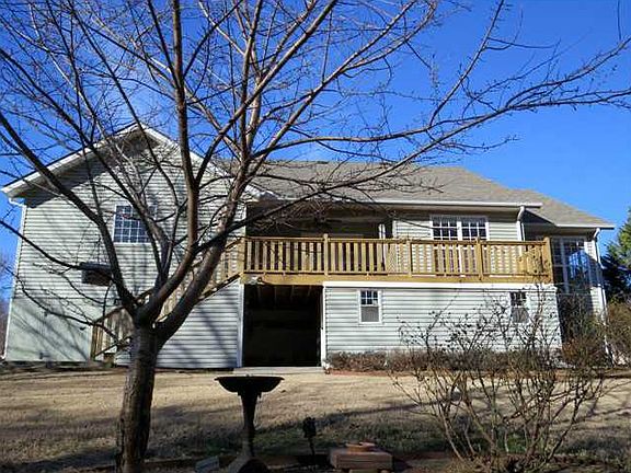2nd image of 18 Hebrides Ln