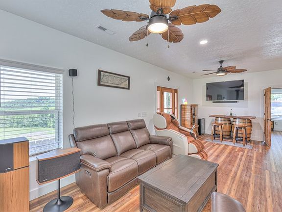 5th image of 557 Ward Hollow Rd