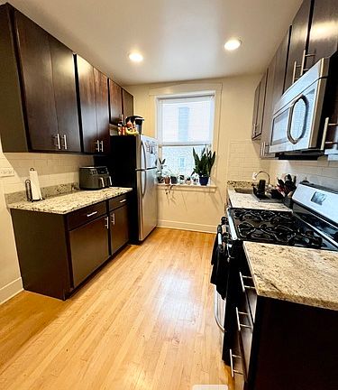 3rd image of 5203 N Bernard St #3