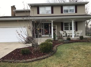 9448 Chestnut Ln, Munster, IN 46321