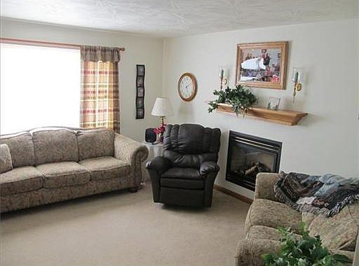 5th image of 102B Crab Apple Dr