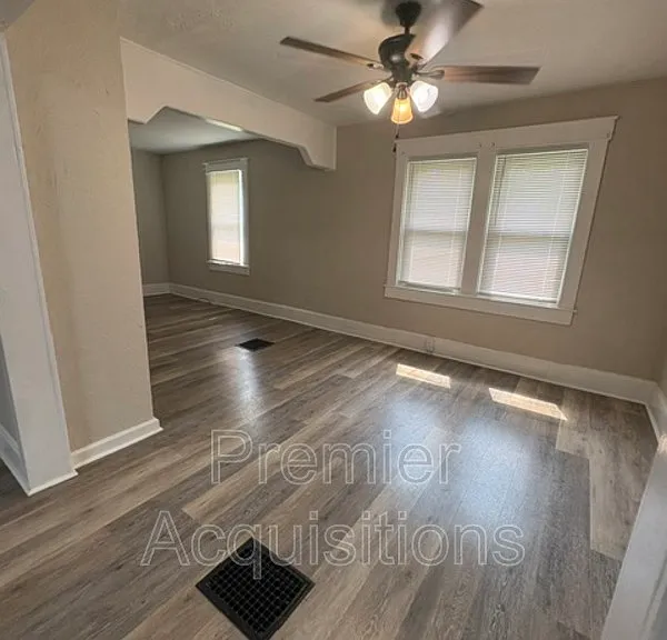 3318 Fernwood Ave — Photo 4