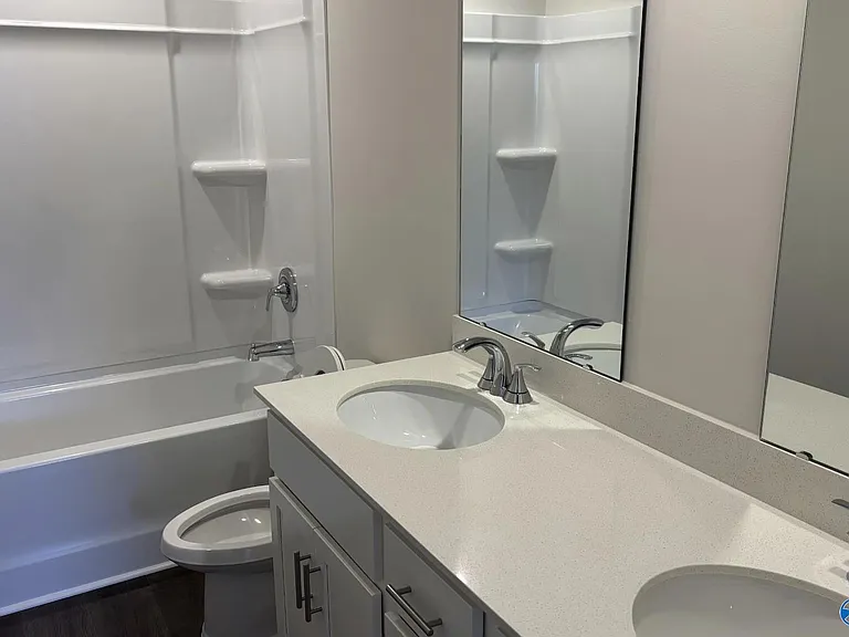 8204 Huspa Ave — Photo 24