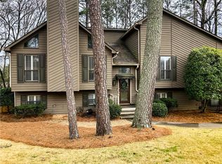 555 Woodline Ct, Roswell, GA 30076