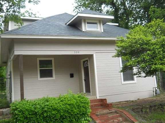 3rd image of 109 N Llewellyn Ave
