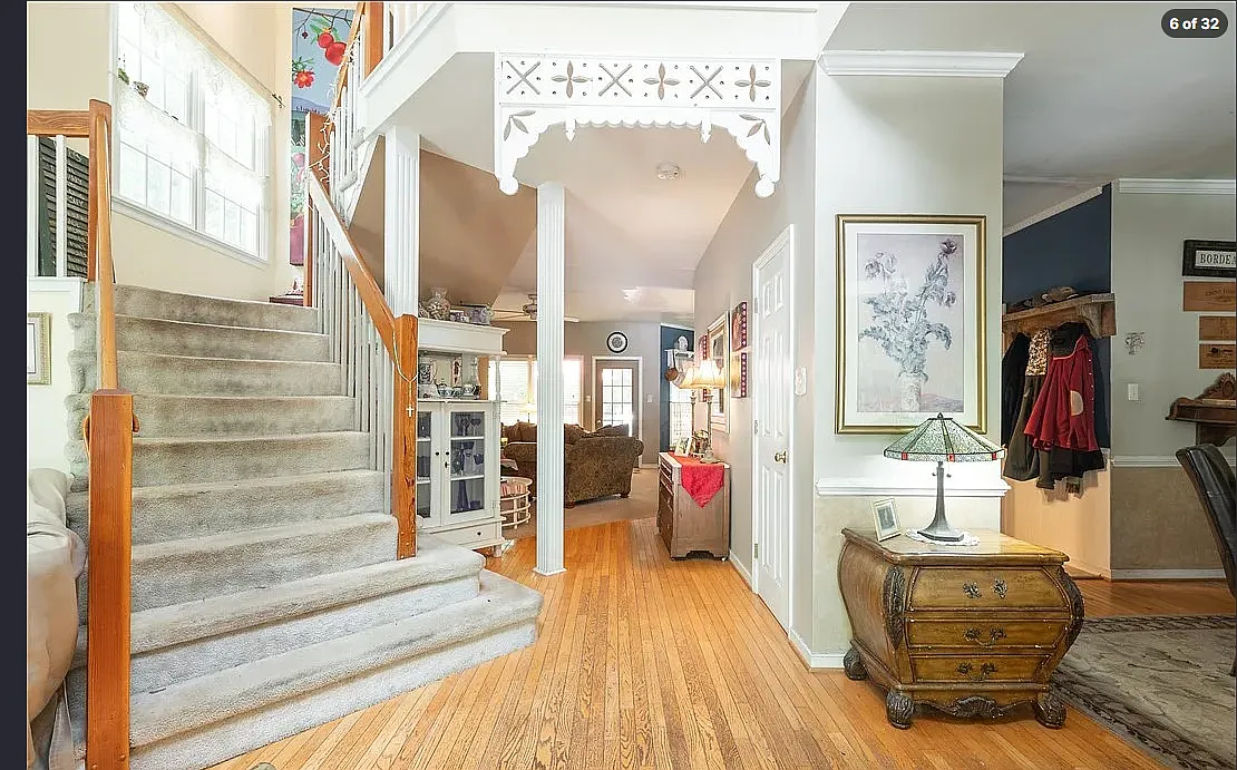 8531 Hillcreek Drive — Photo 2