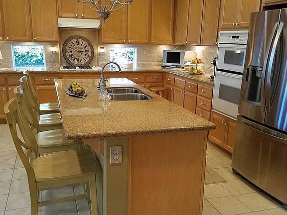 5th image of 409 Berkwood Ct