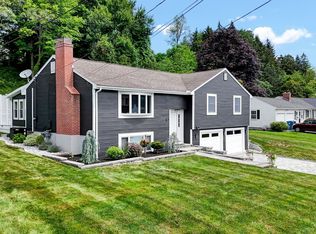 94 Harvest Hill Rd, Berlin, CT 06037