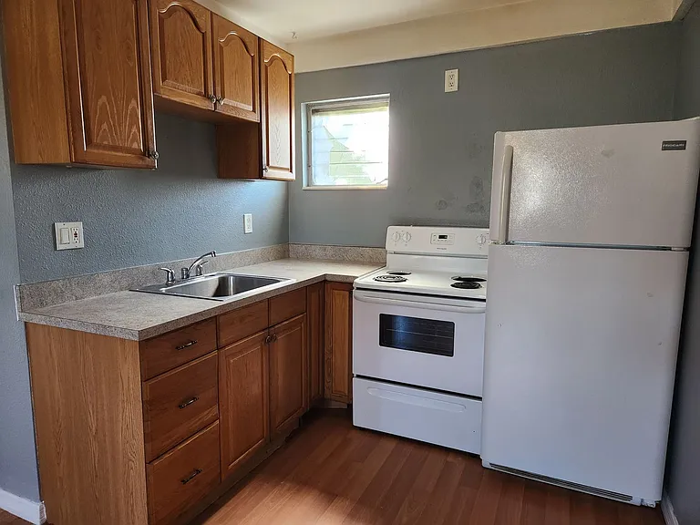 929 N Grandview Ave — Photo 3