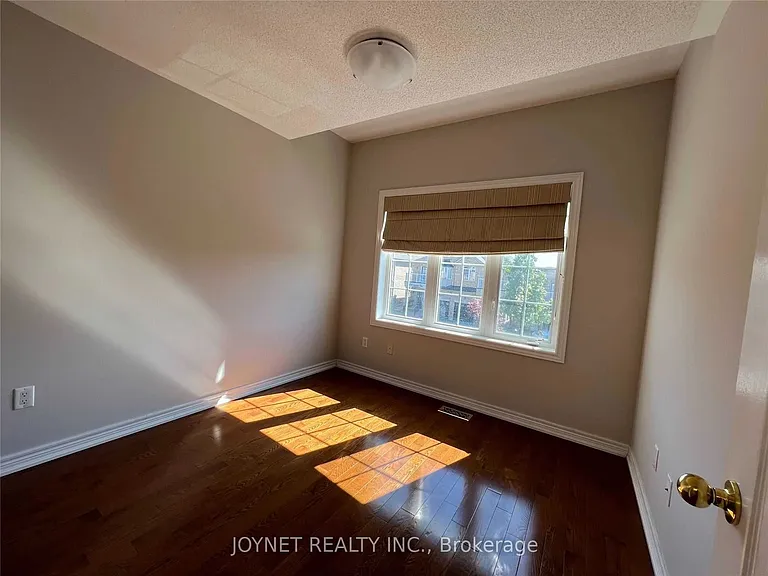 269 Lauderdale Dr — Photo 16