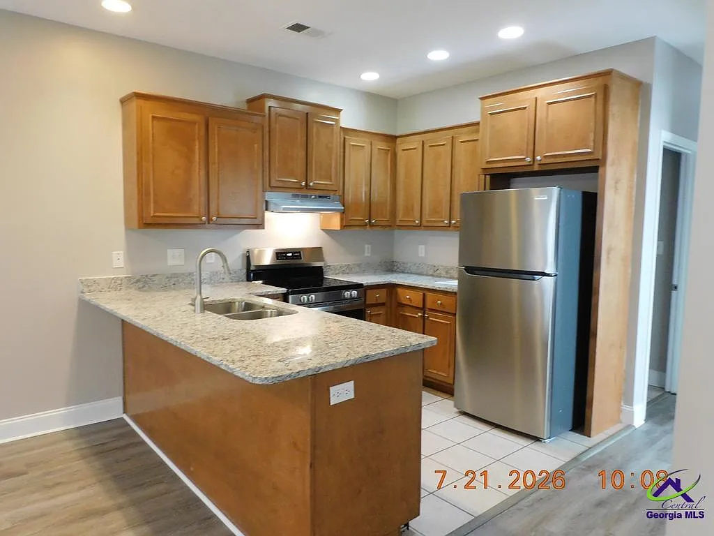 3 bed, 2.0 bath, 1250 sqft, $1,495 — Photo 4