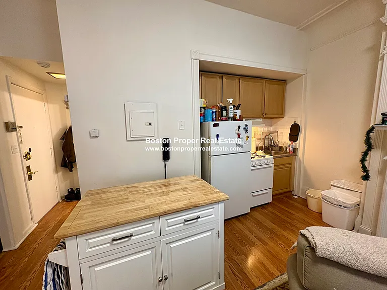 27 Bay State Rd #1F — Photo 5