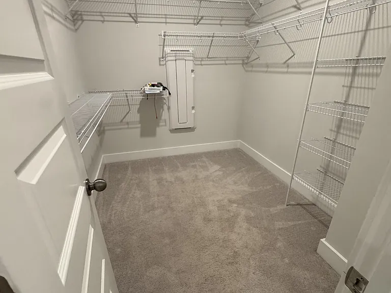 4030 Maidstone Dr — Photo 21