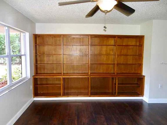 5th image of 127 Prado Pl