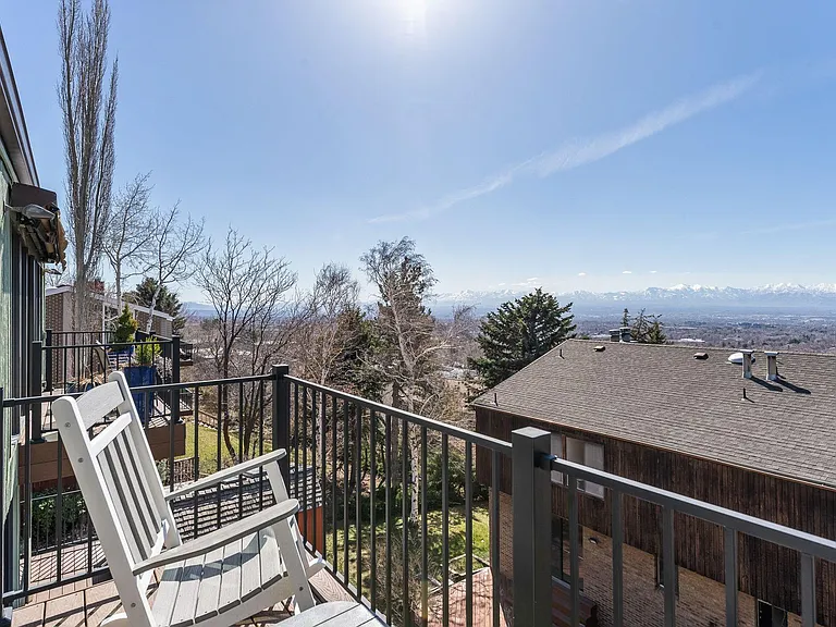 1749 S Oak Springs Dr — Photo 18