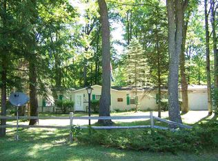 221 Mink Dr, Roscommon, MI 48653