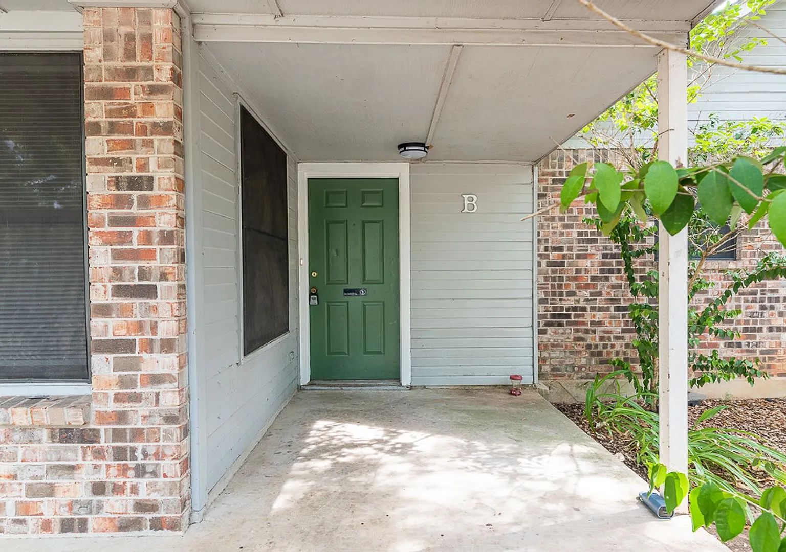 2906 Jadewood Ct #B, Austin, Texas 78748 — Photo 2