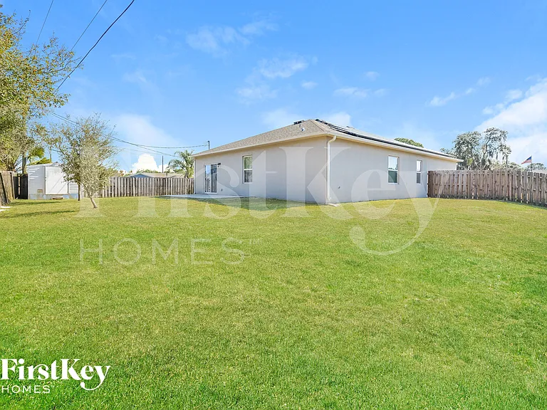 3920 Scotland St — Photo 15