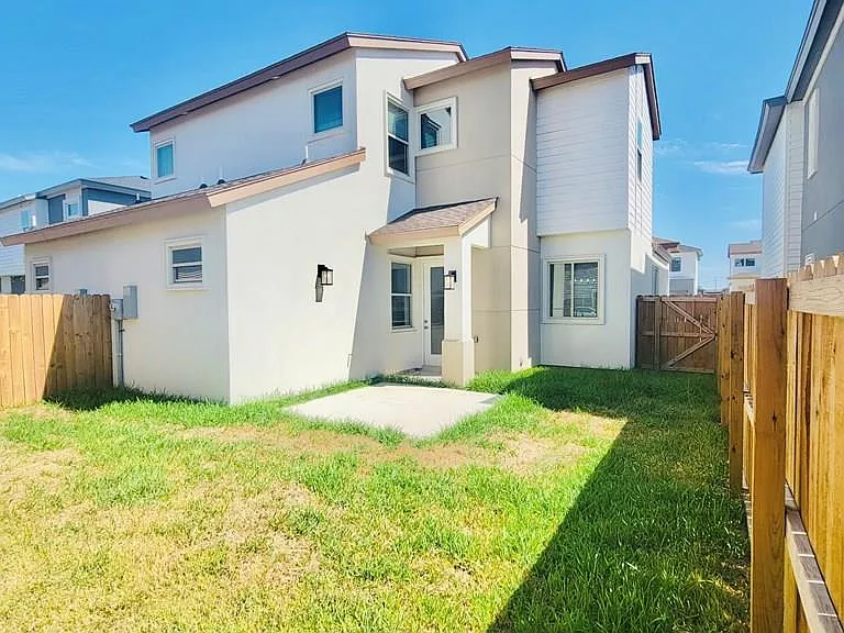 2051 Diamond Dr #B — Photo 13