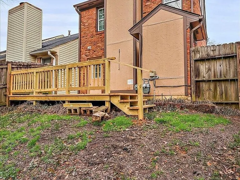 113 Amberwood Dr — Photo 23