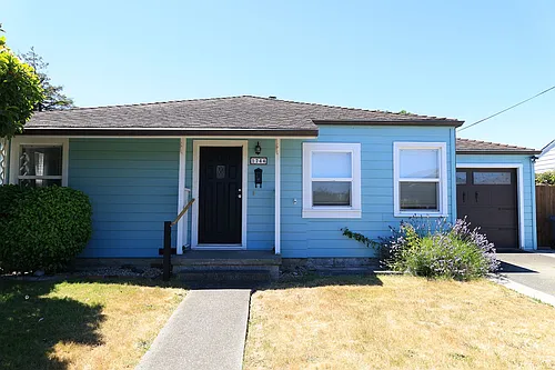1744 County Ln Photo 1