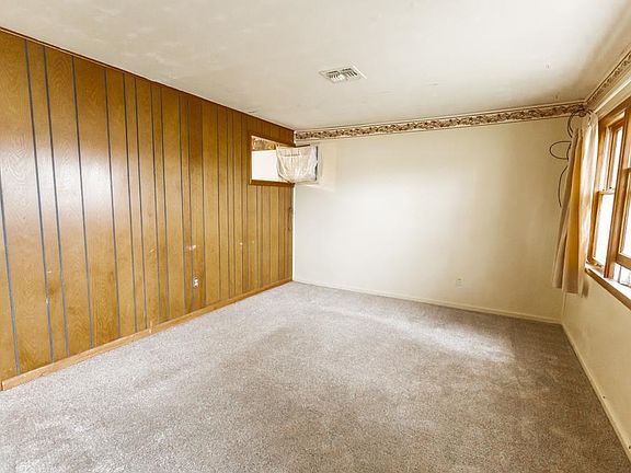 3rd image of 920 Cherokee Dr
