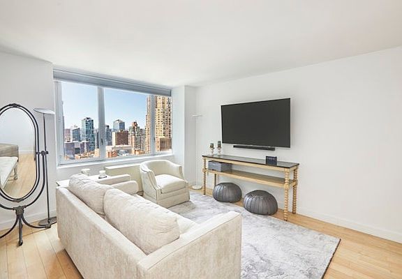 3rd image of 322 W 57th St APT 42E