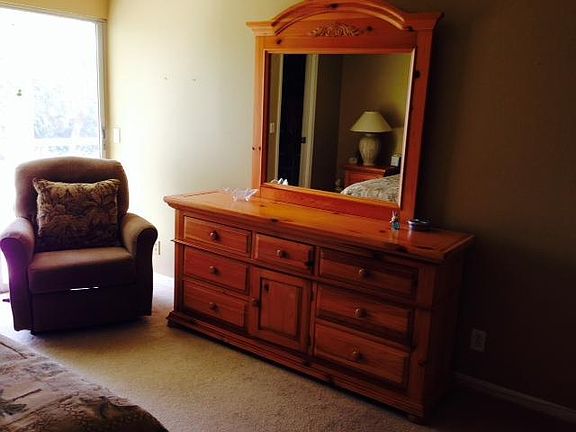 5th image of 305 Greenbrier Cir #B