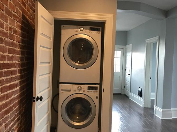 Full size laundry in unit