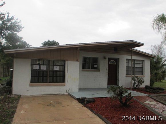 1st image of 32 Circle Dr