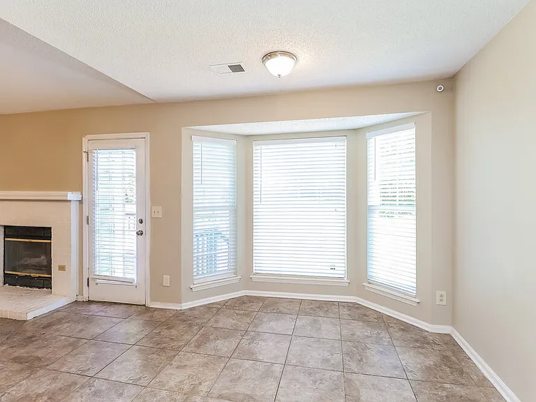 11609 Brockley Ct — Photo 6
