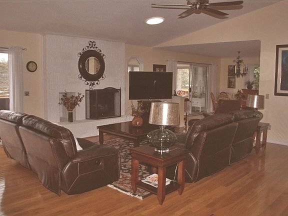 LR/DR Fireplace, Wood floors