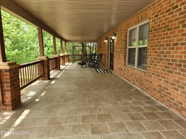 169 Catoosa Canyon Dr, Crossville, TN 38571