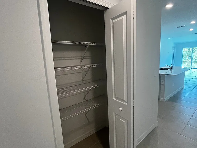 7702 Abagail Dr — Photo 19
