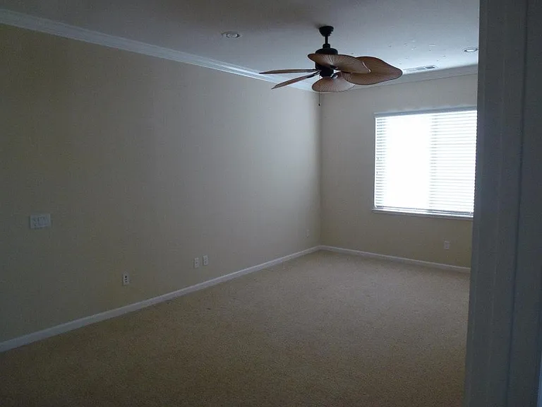 2372 Saint Augustine Dr — Photo 9