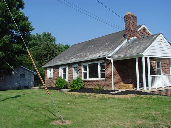 2nd image of 1300 Ironville Pike
