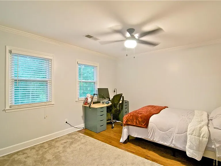 220 Indian Hills Ct — Photo 17