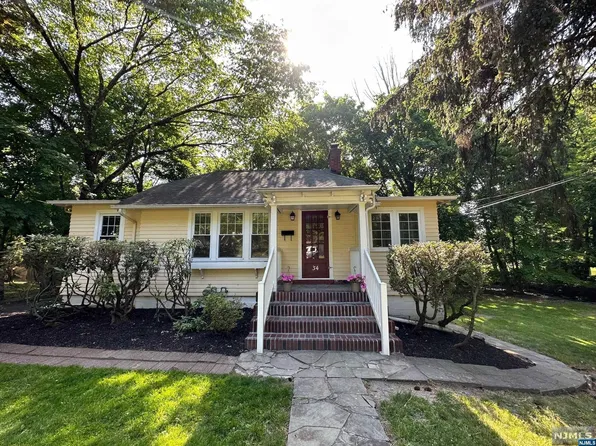 34 N Kinderkamack Rd, Montvale, NJ 07645