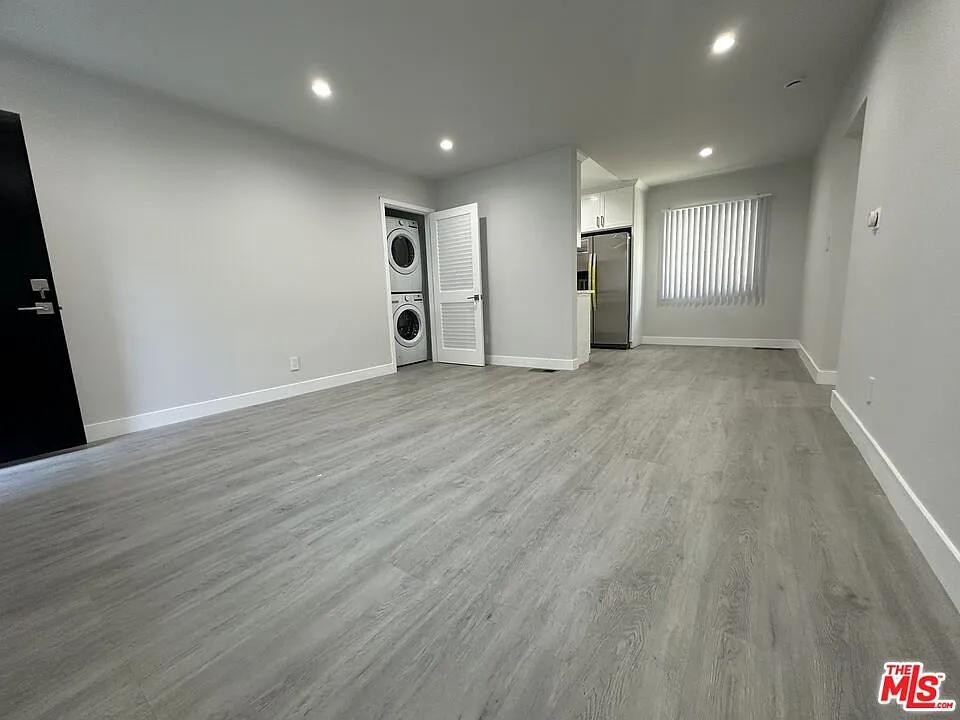 1 bed, 1.0 bath, 9884 sqft, $2,650 — Photo 2