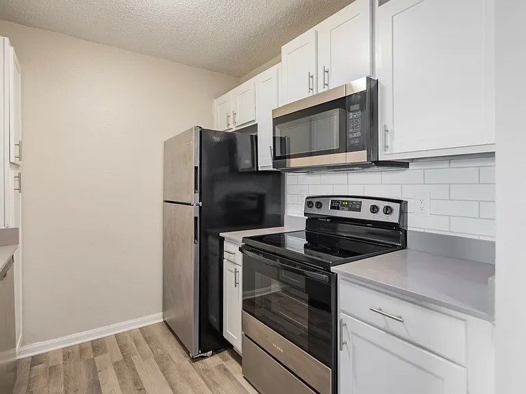The Charlie Apartments — Photo 8