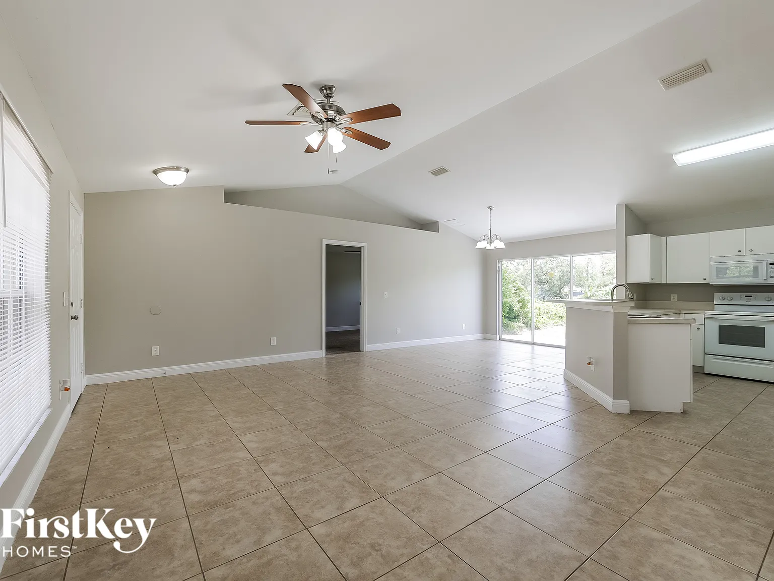 3 bed, 2.0 bath, 1314 sqft, $1,950 — Photo 4