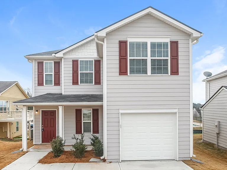 302 Freeman Cir — Photo 1
