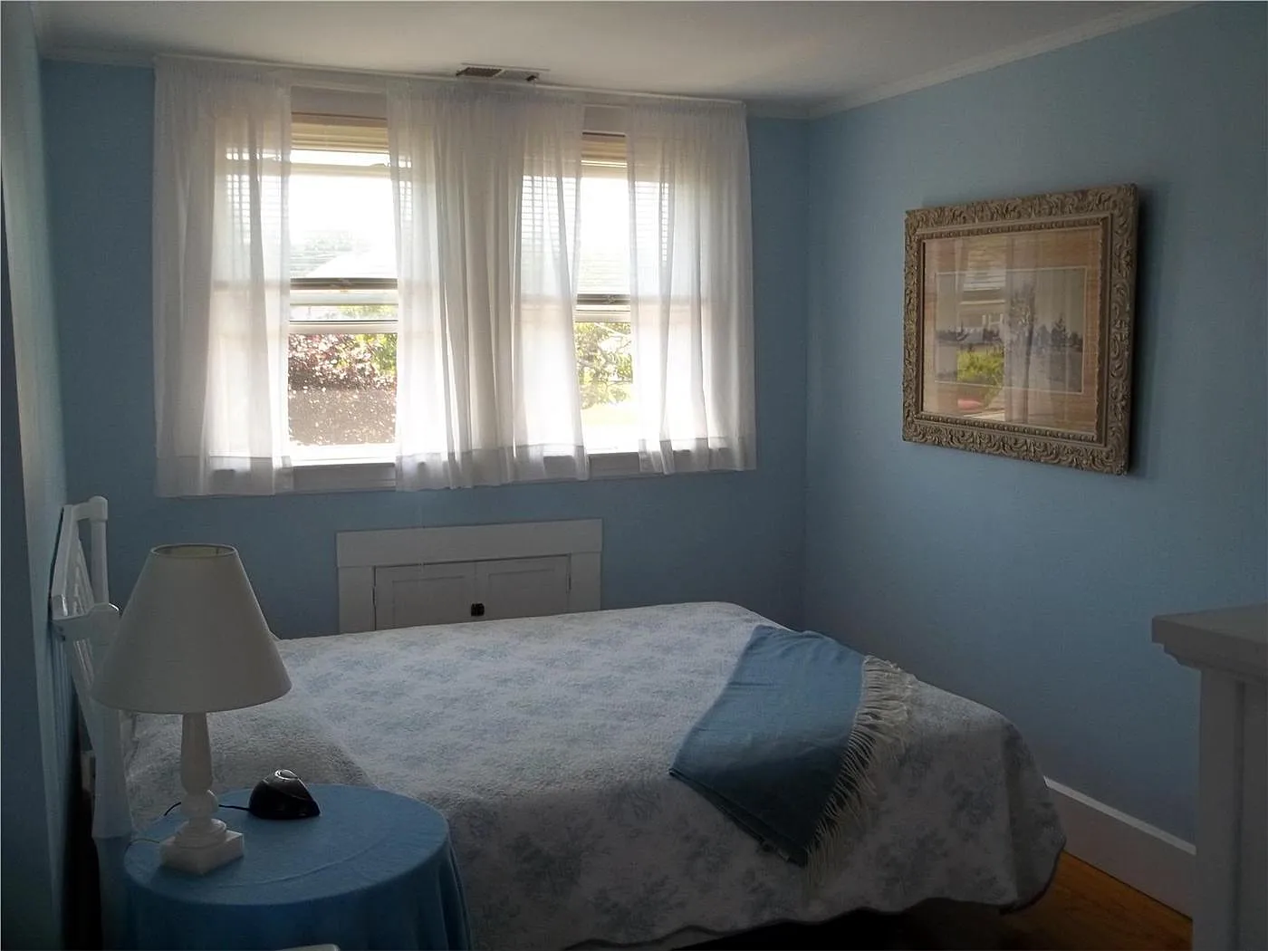 4 bed, 1.5 bath, 1800 sqft, $2,200 — Photo 4