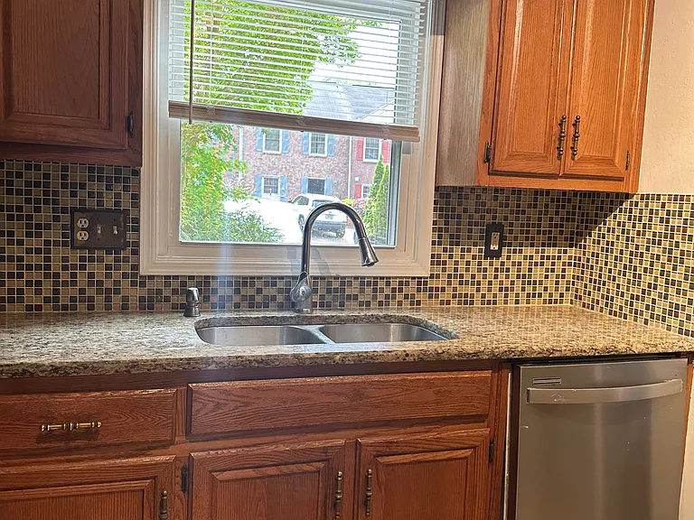 1757 Twin Brooks Dr SE — Photo 21