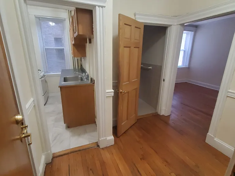 360 Riverway St #16 — Photo 7