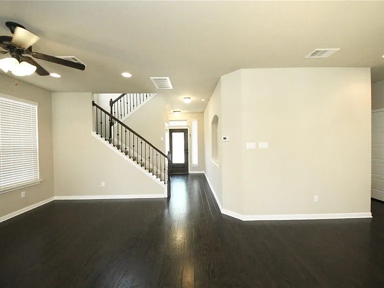 10905 Minter Ct — Photo 4