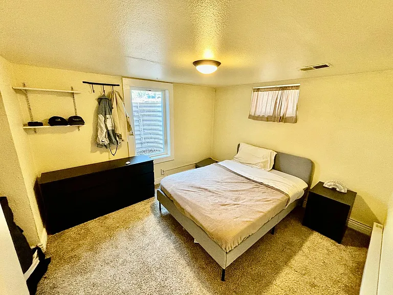 318 Scott Ave #B — Photo 9
