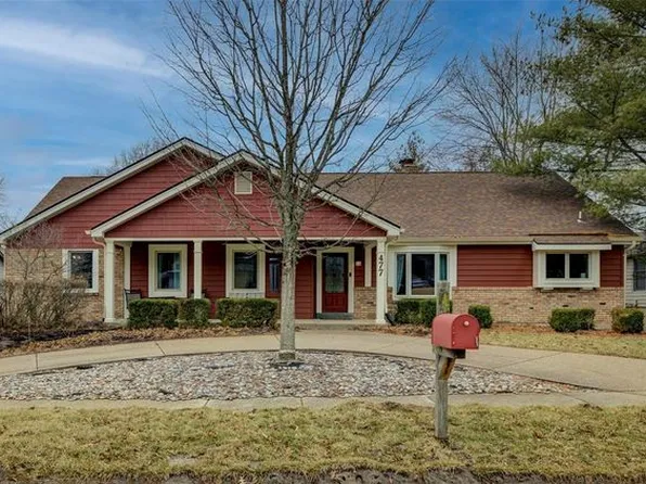 477 Hunters Hill Dr, Chesterfield, MO 63017