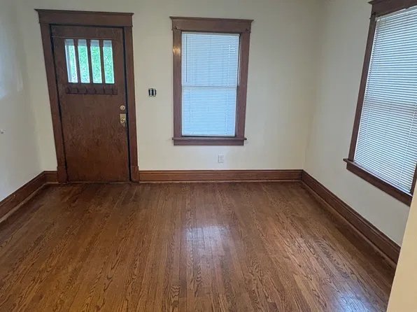 (undisclosed Address), Clawson, MI 48017