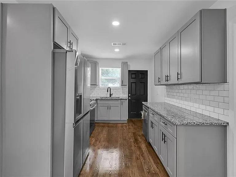 319 Stokes Ave — Photo 23